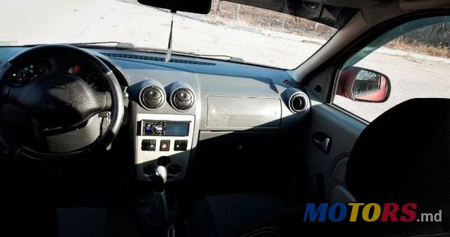 2008' Dacia Logan photo #4