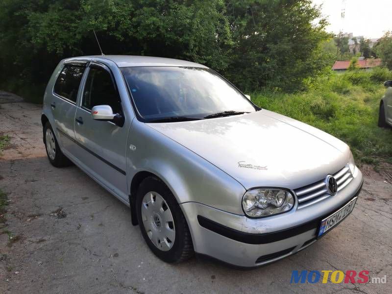 2003' Volkswagen Golf photo #4