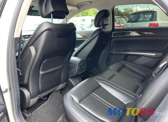 2015' Lincoln MKZ photo #5