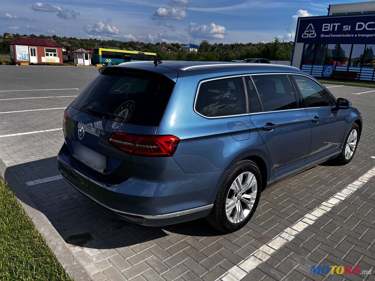 2018' Volkswagen Passat photo #4