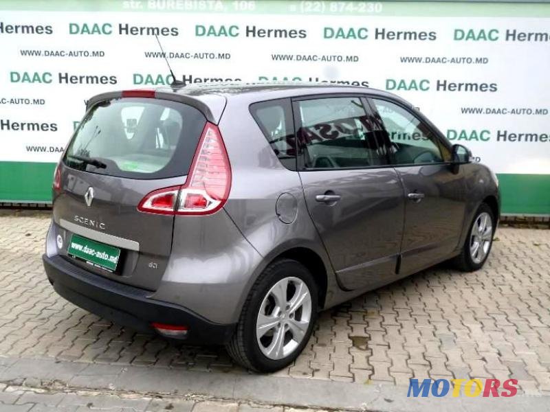2011' Renault Scenic photo #1