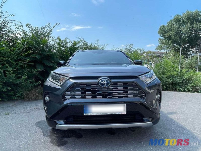 2020' Toyota RAV4 photo #2