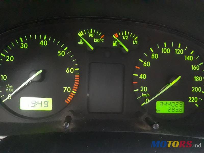 1998' Volkswagen Passat photo #5