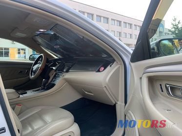 2013' Ford Taurus photo #6