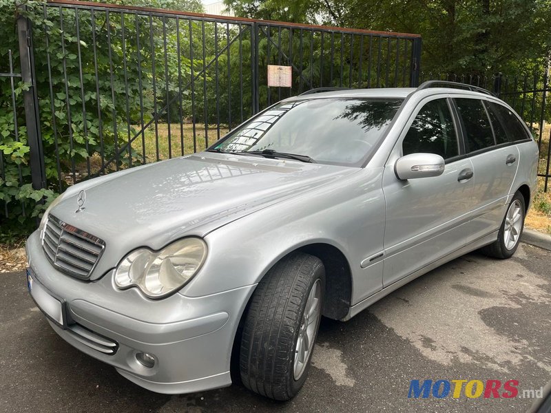 2006' Mercedes-Benz C Класс photo #2