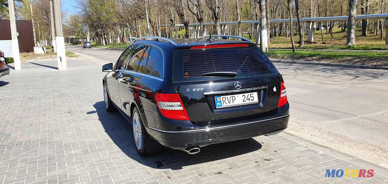 2010' Mercedes-Benz C Класс photo #3