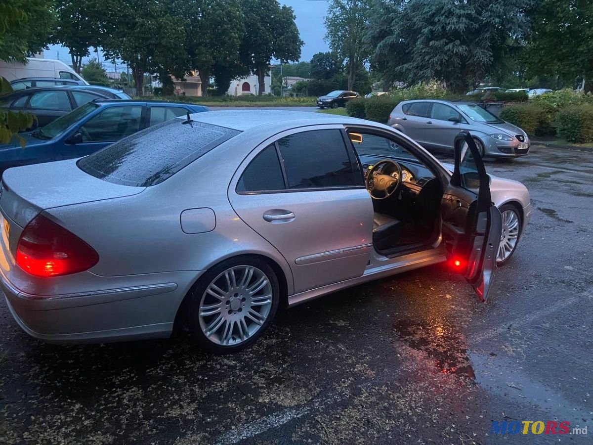 2005' Mercedes-Benz E-Class photo #5
