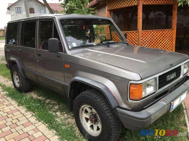 1988' Isuzu Trooper photo #1