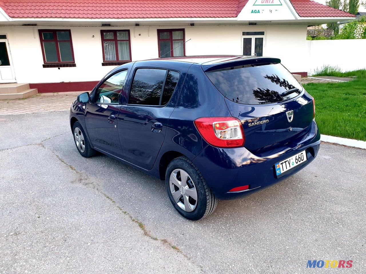 2014' Dacia Sandero photo #3