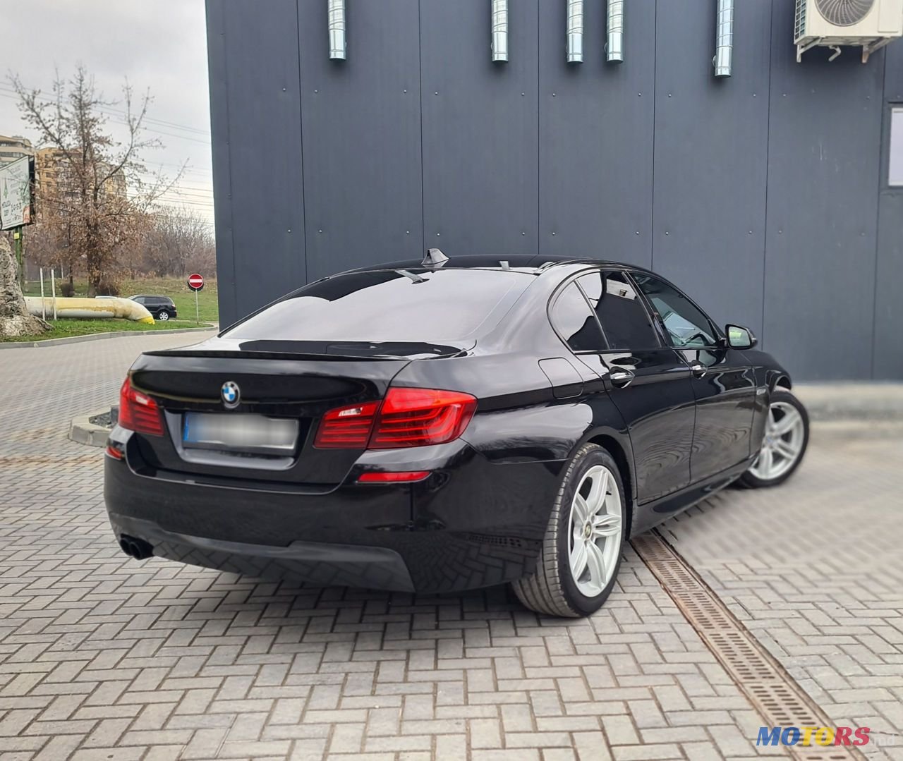 2016' BMW 5 Series photo #4