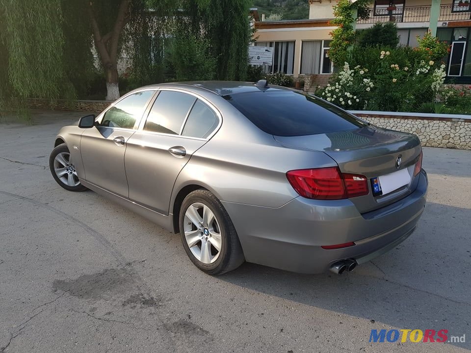 2012' BMW 5 Series photo #1