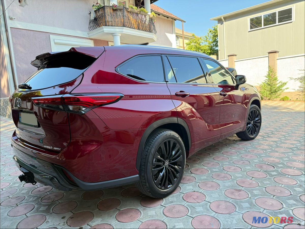 2022' Toyota Highlander photo #4