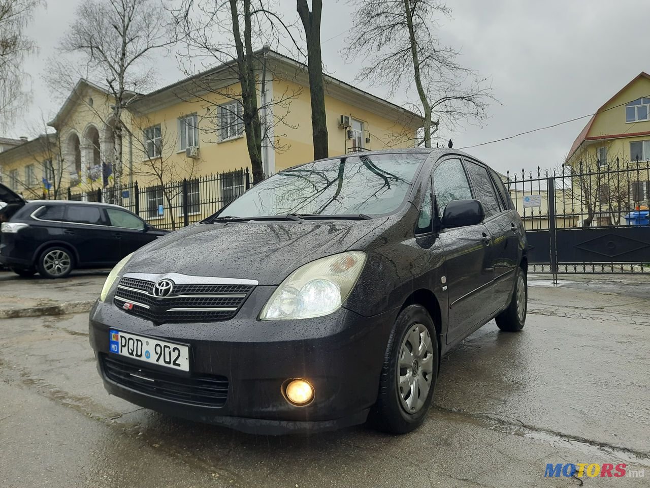 2003' Toyota Corolla Verso photo #3