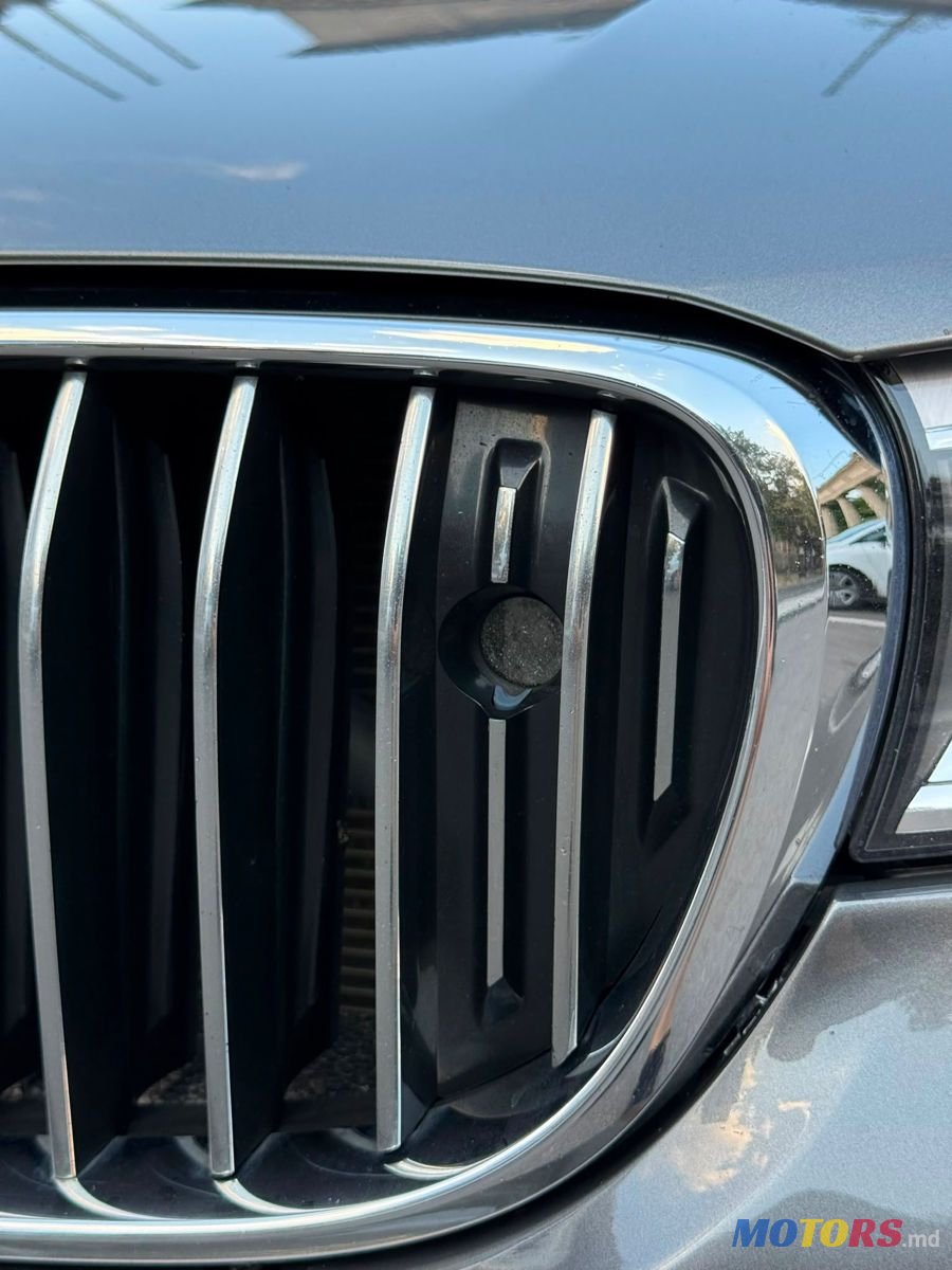 2017' BMW 7 Series photo #5