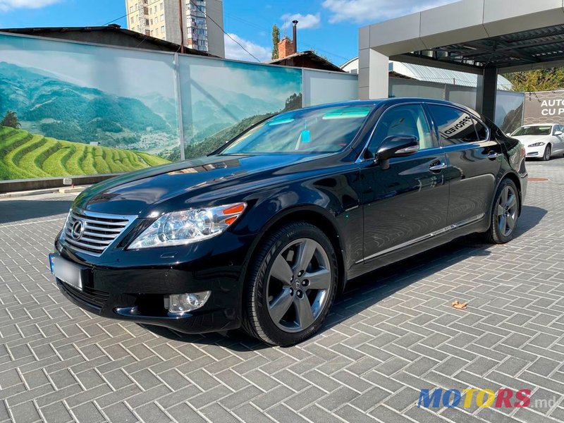 2010' Lexus Ls Series photo #6