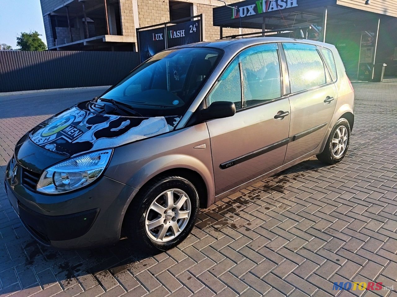 2005' Renault Megane photo #1