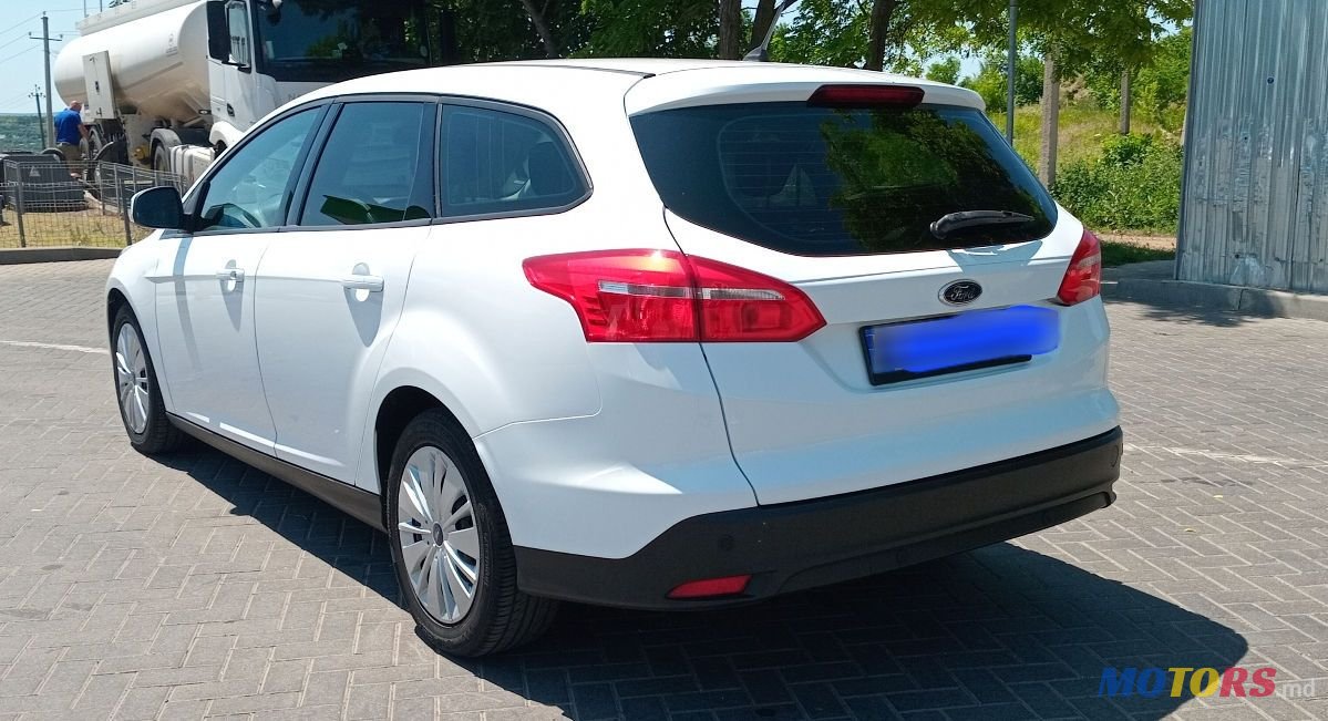 2016' Ford Focus photo #5