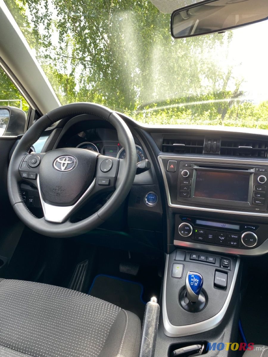2014' Toyota Auris photo #6