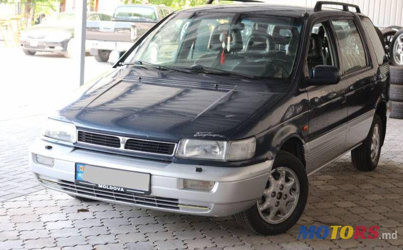 2000' Hyundai Santamo photo #1