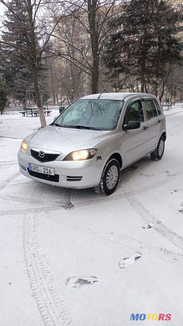 2005' Mazda 2 photo #2