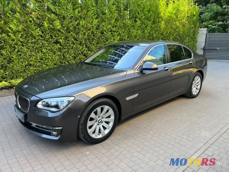 2012' BMW 7 Series photo #2