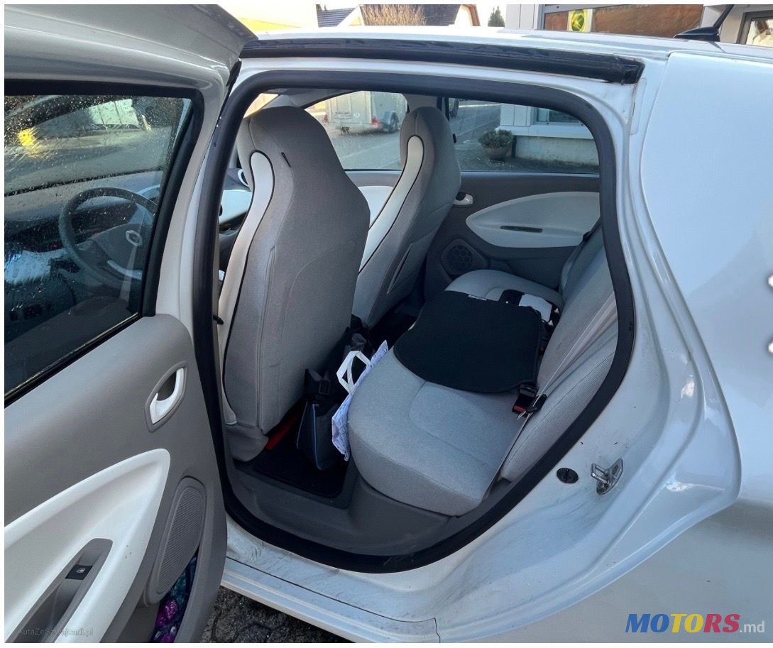 2015' Renault Zoe photo #5