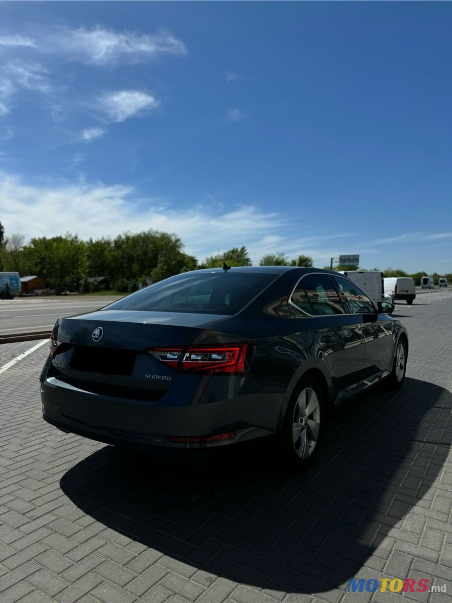 2016' Skoda Superb photo #4