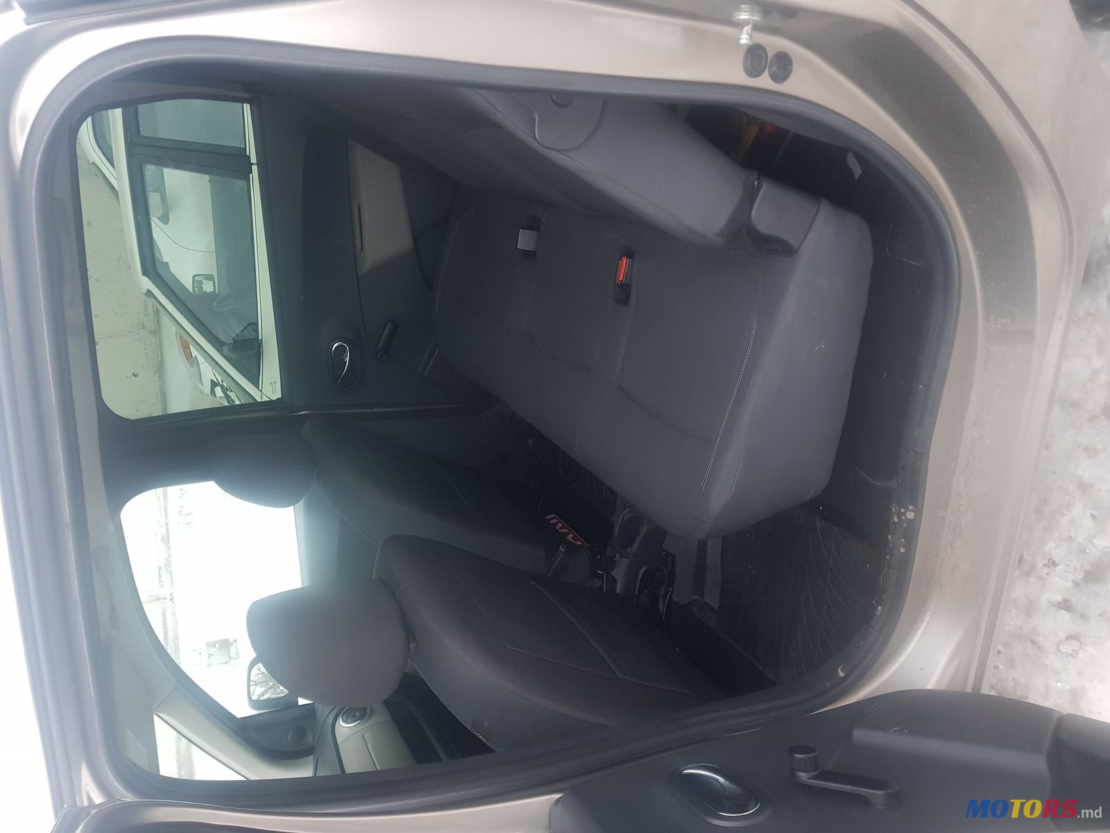 2012' Dacia Duster Lodgy photo #4