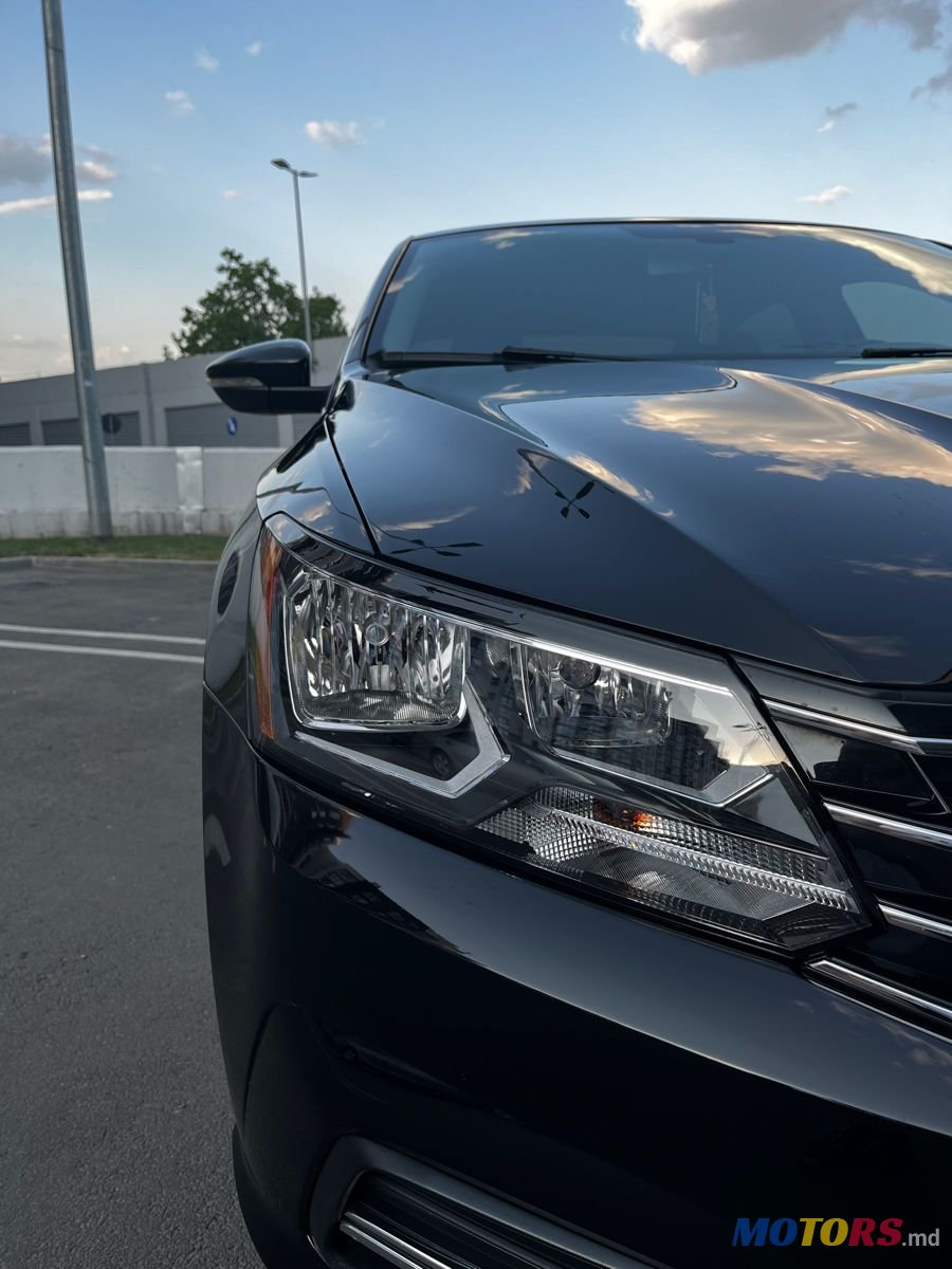 2016' Volkswagen Passat photo #3