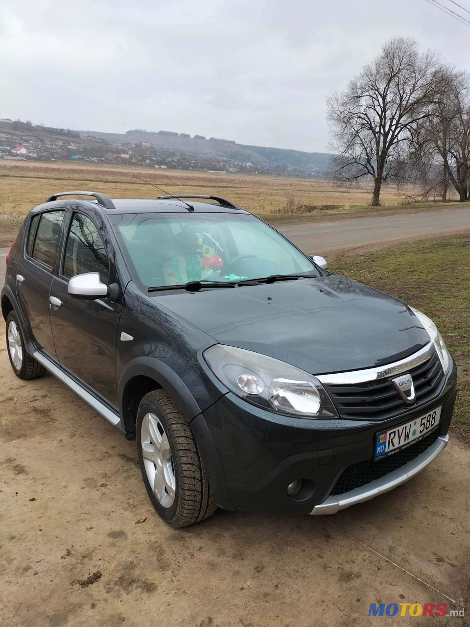 2011' Dacia Sandero photo #1