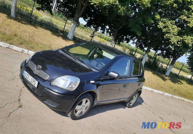 2002' Toyota Yaris photo #1