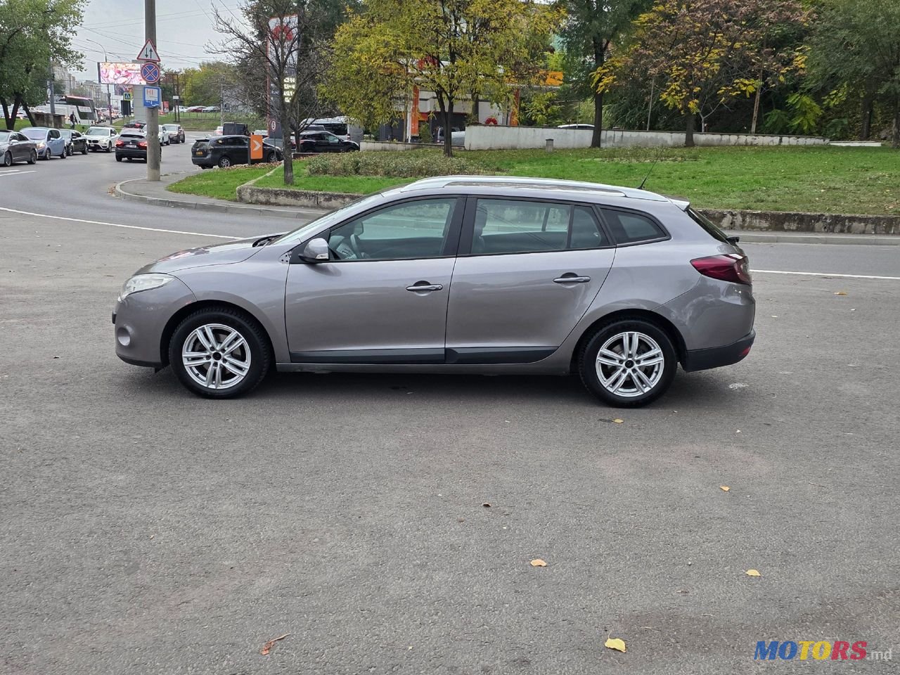 2009' Renault Megane photo #4