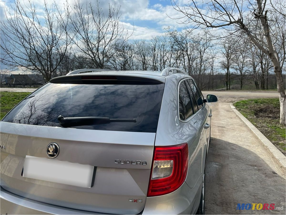 2013' Skoda Superb photo #5