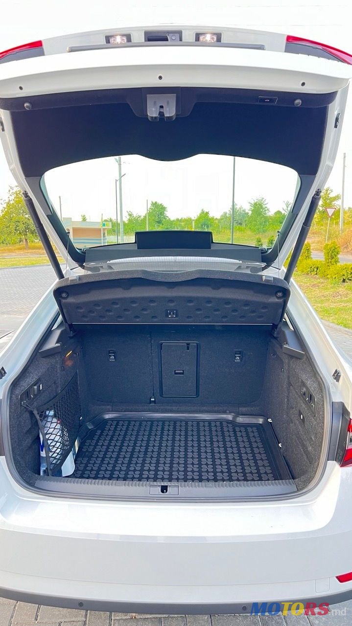 2018' Skoda Superb photo #3