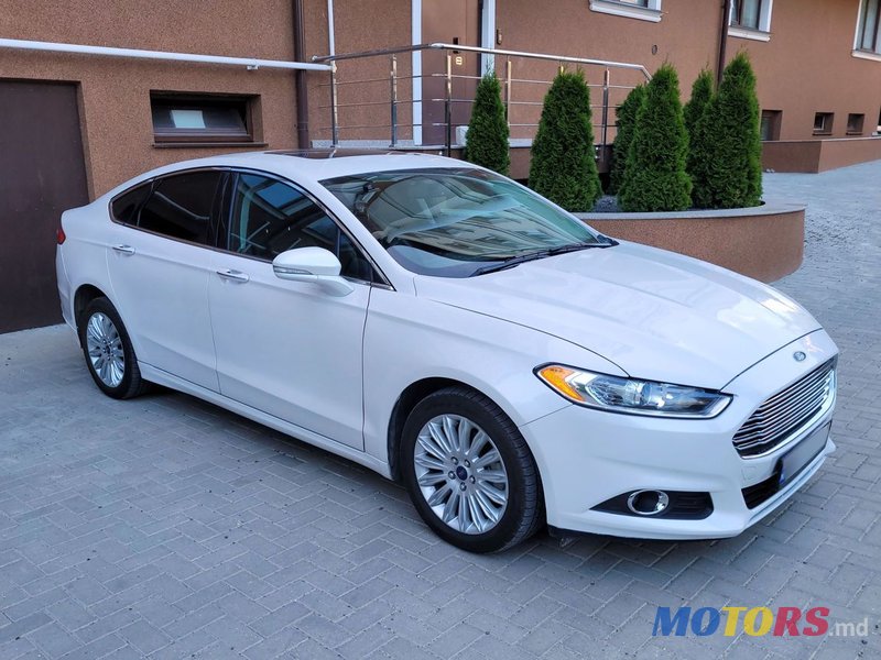 2014' Ford Fusion photo #2