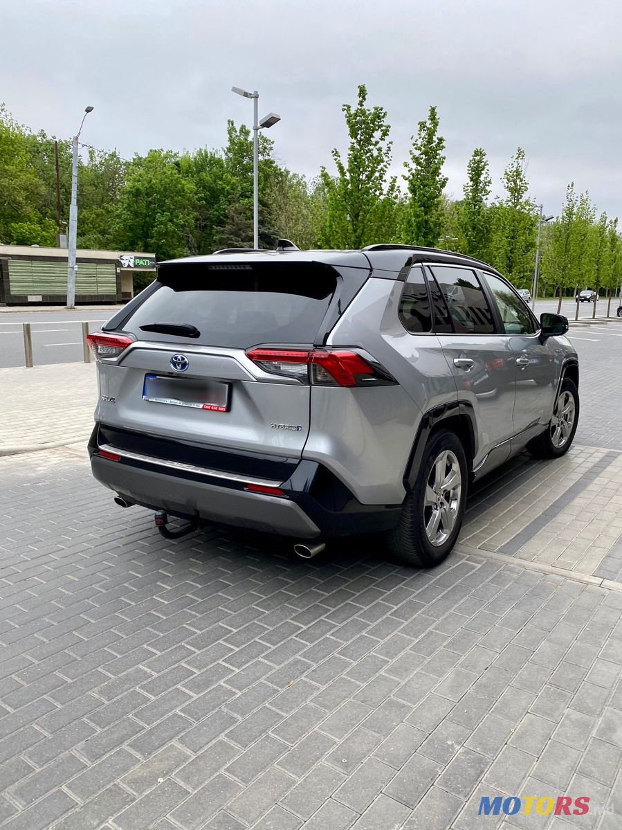 2020' Toyota RAV4 photo #4