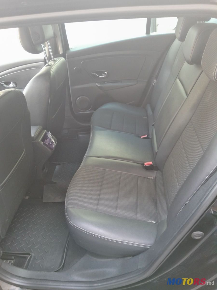 2012' Renault Megane photo #2