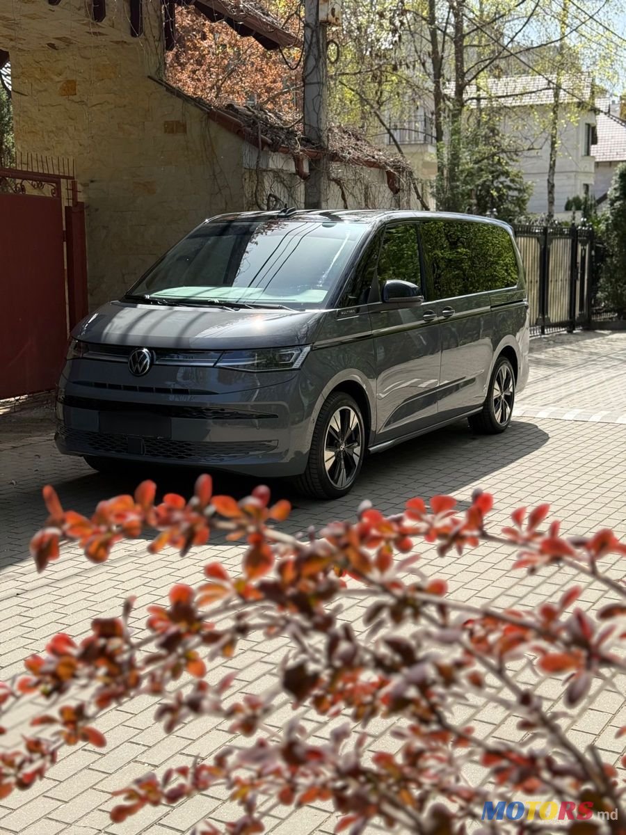 2023' Volkswagen Multivan photo #1