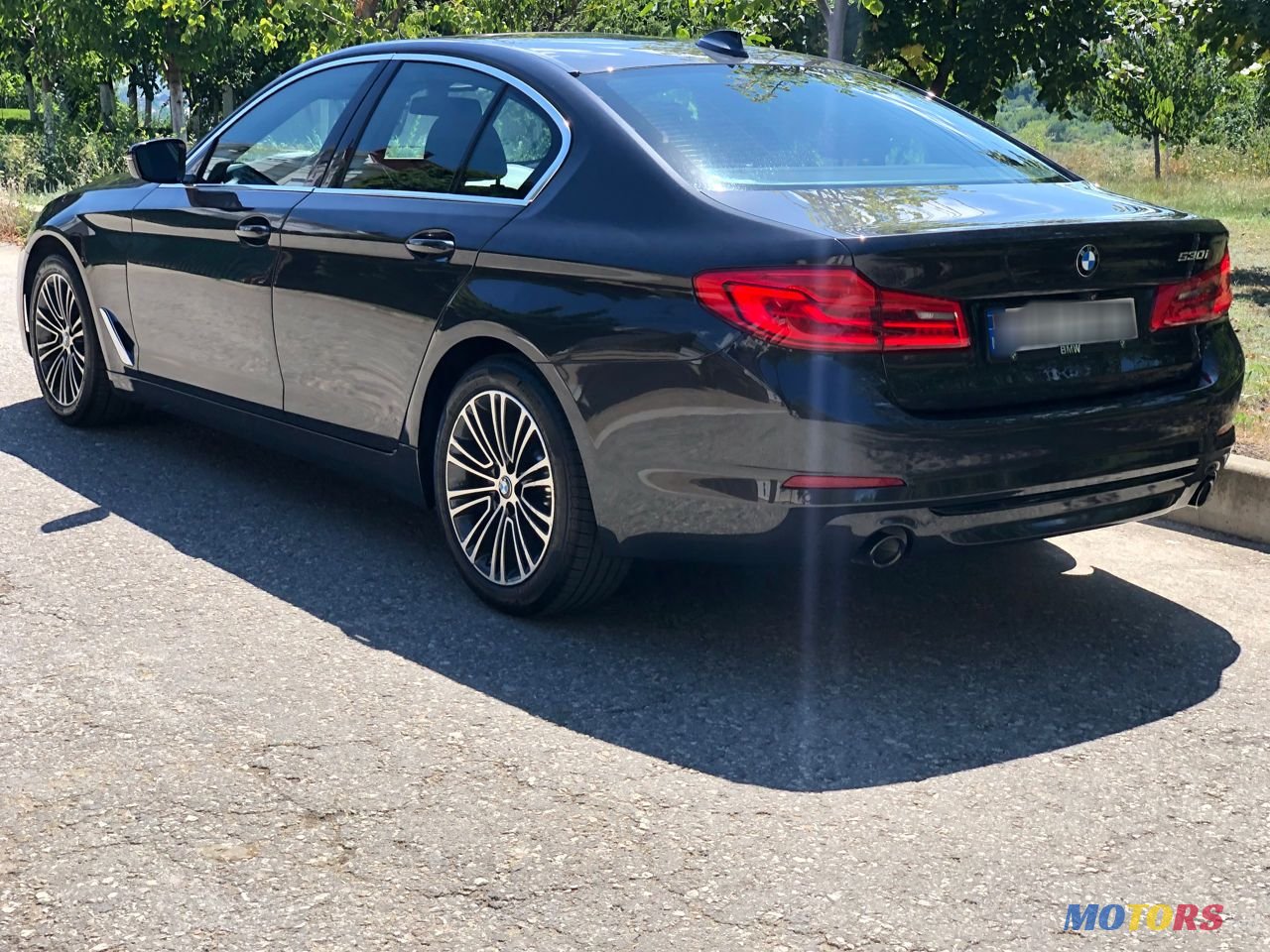 2019' BMW 5 Series photo #2