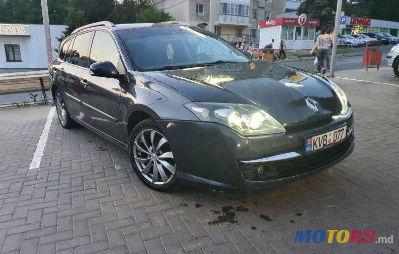 2010' Renault Laguna photo #1