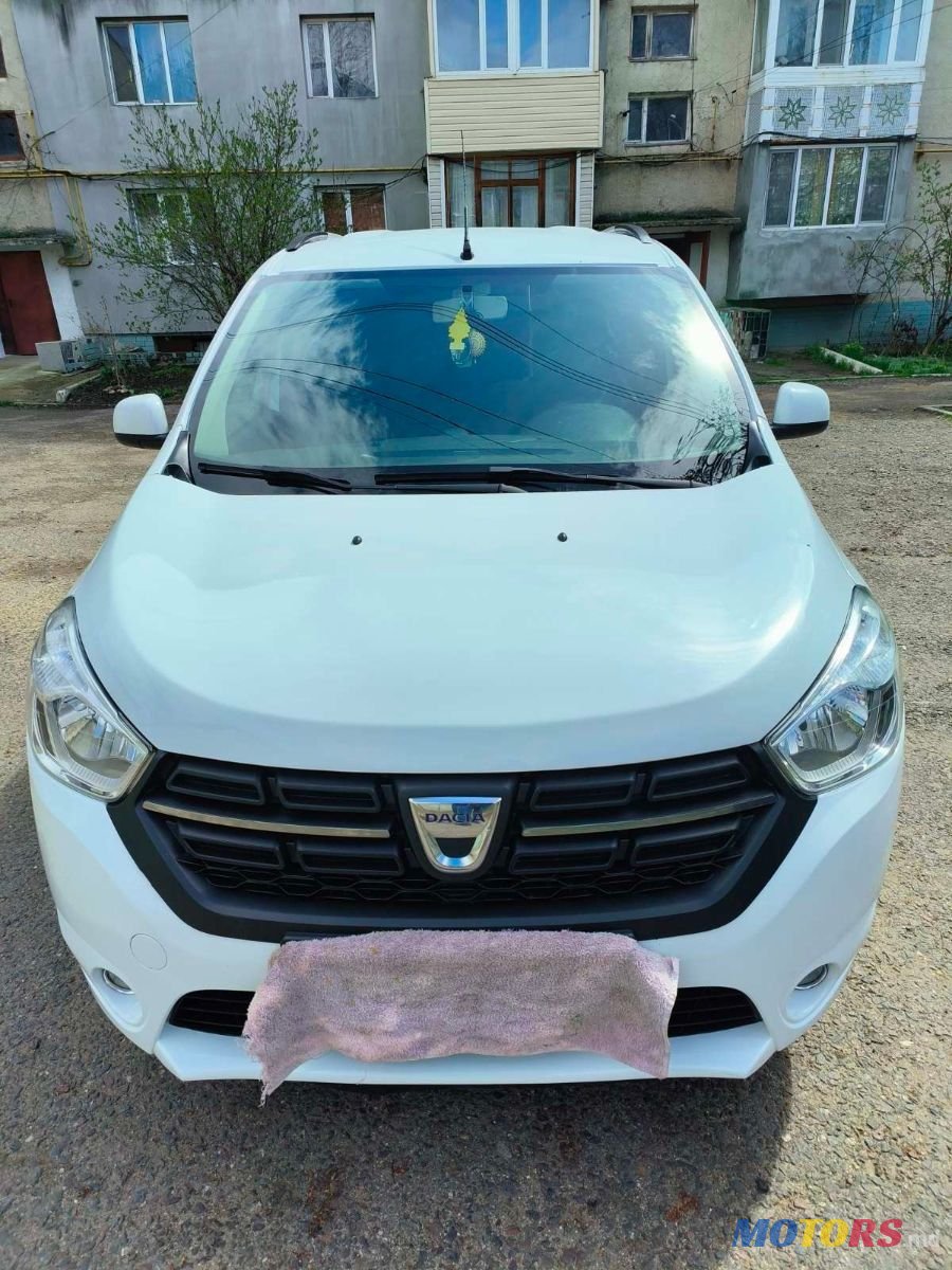 2017' Dacia Lodgy photo #1