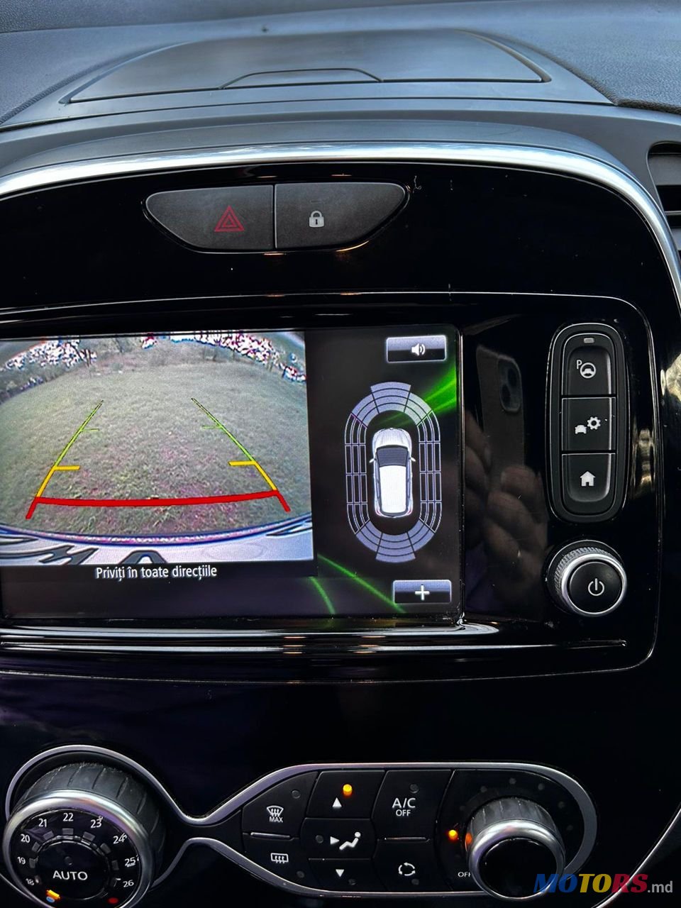 2019' Renault Captur photo #5