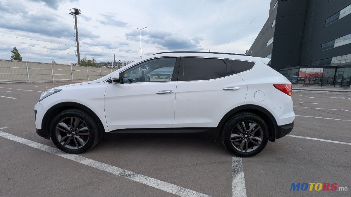 2014' Hyundai Santa Fe photo #4