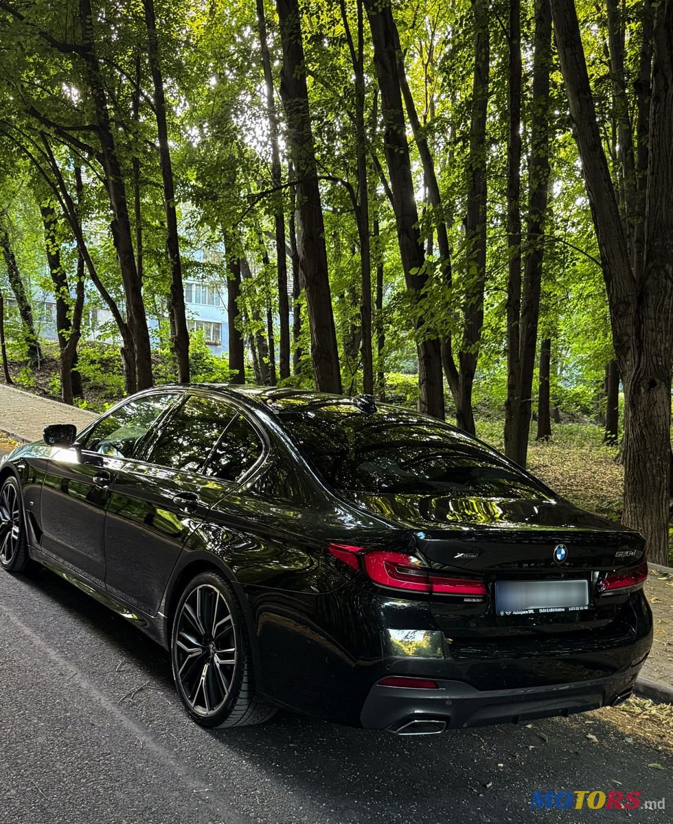 2021' BMW 5 Series photo #1