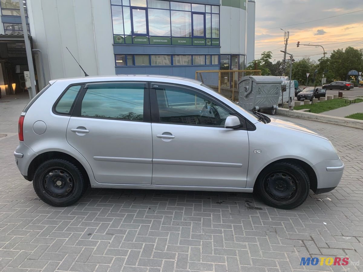 2004' Volkswagen Polo photo #2