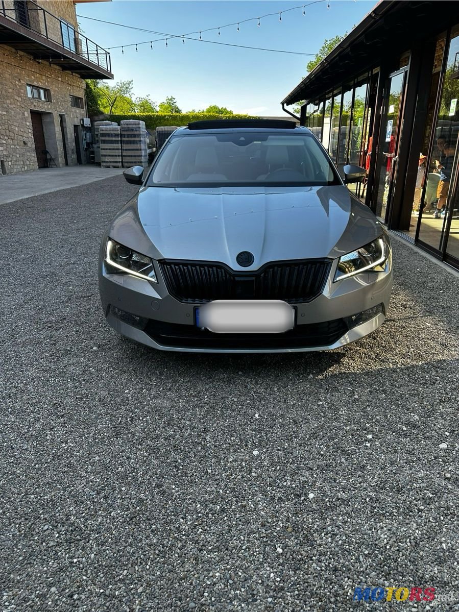 2016' Skoda Superb photo #3