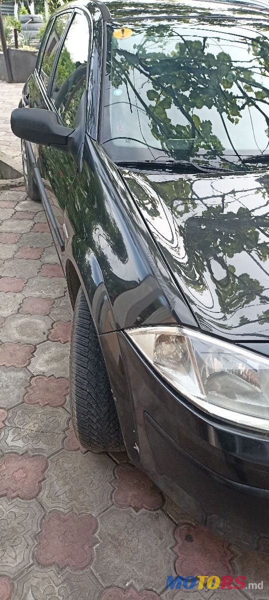 2004' Renault Megane photo #4