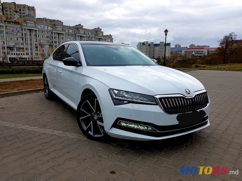 2020' Skoda Superb photo #2