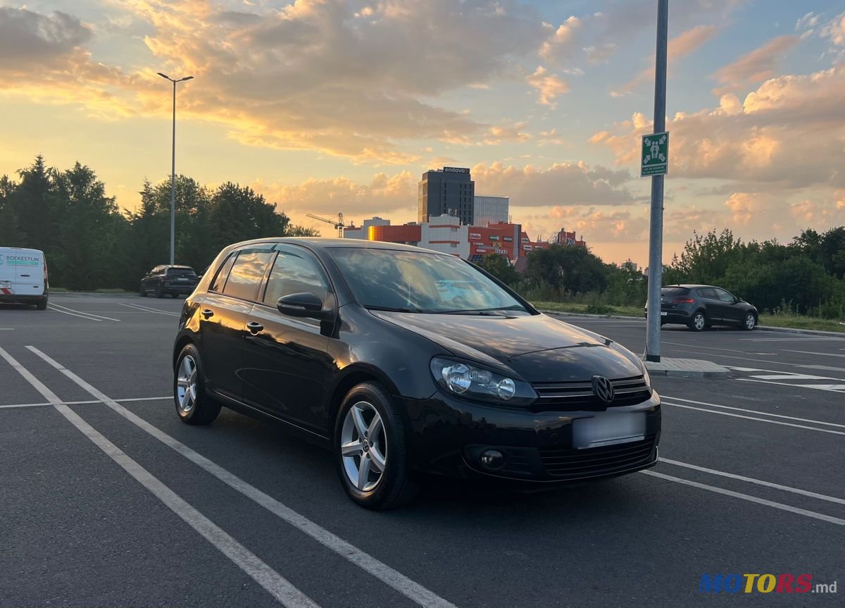 2010' Volkswagen Golf photo #3