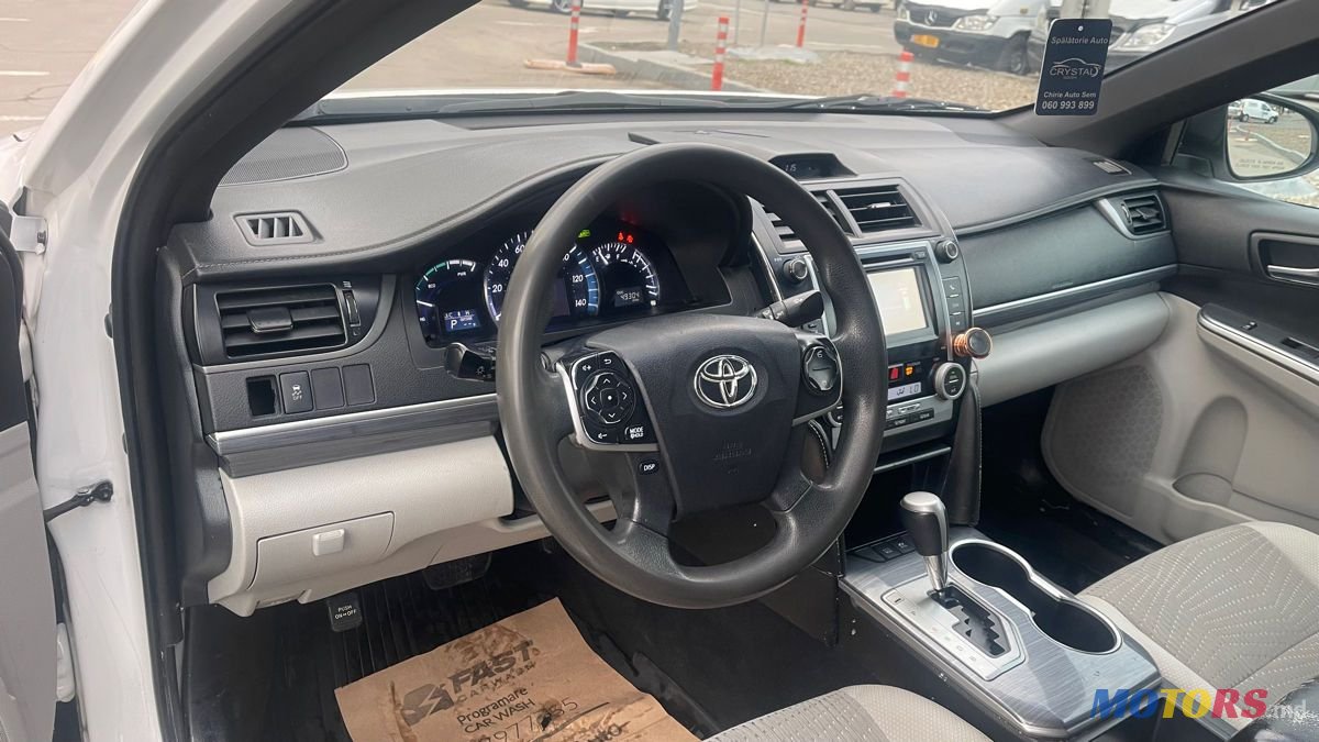 2013' Toyota Camry photo #6